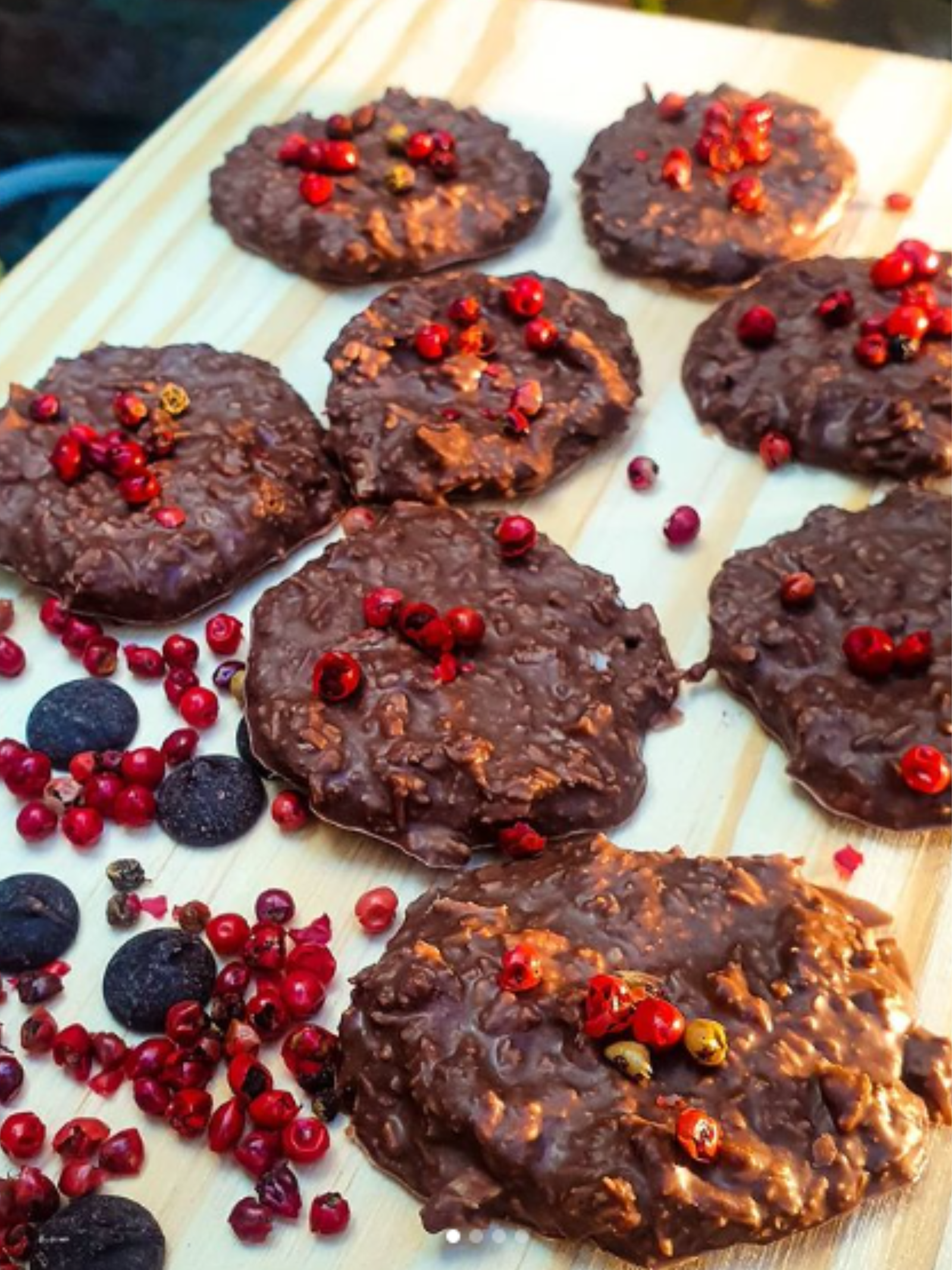 bombom saudável de chocolate amargo com coco
